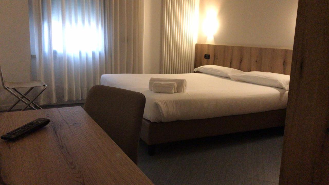 Hotel Doria - Business & Bike Ostiglia Екстериор снимка